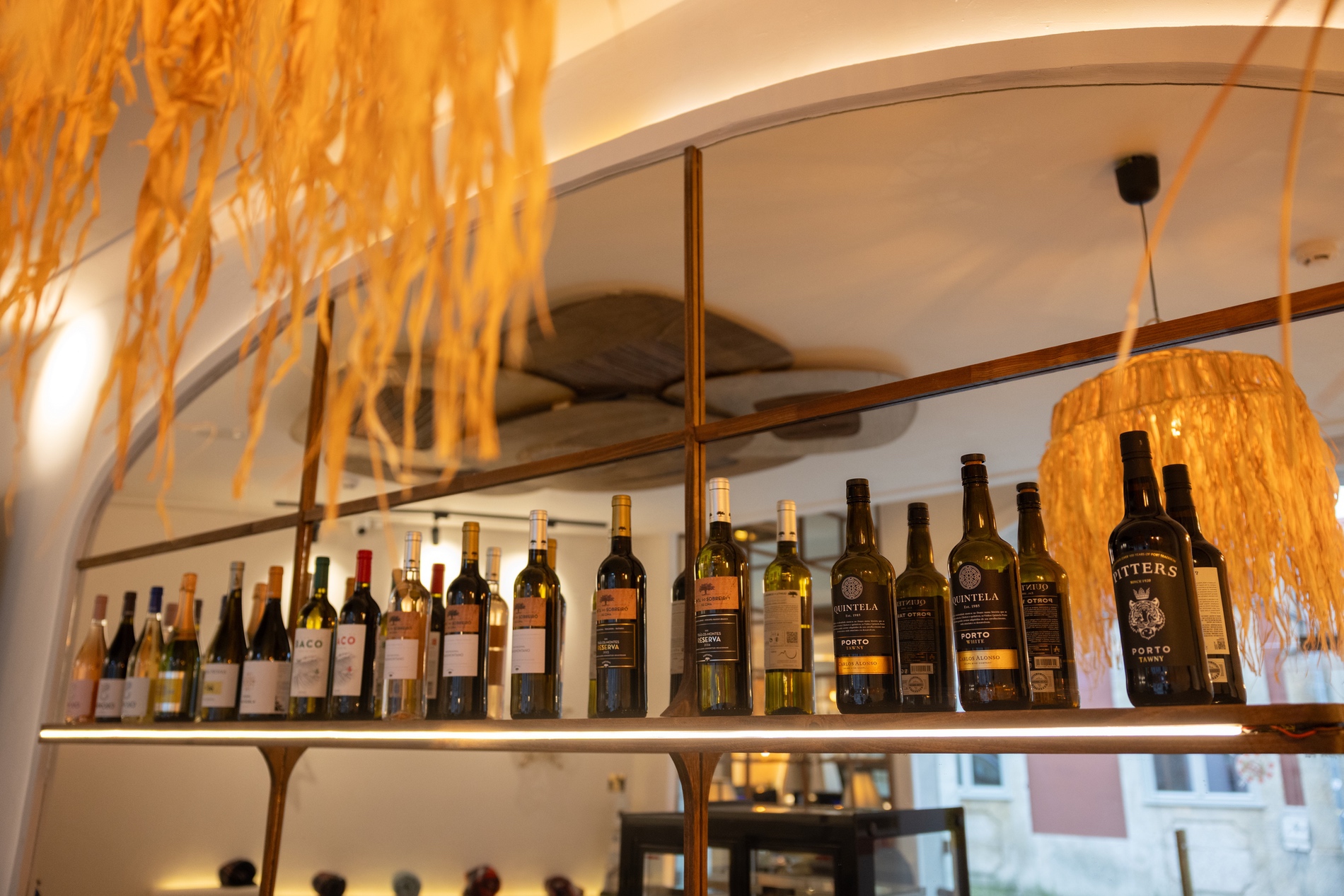 Restaurant interior SFR51742.jpg